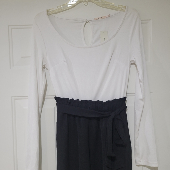 Black & white jumpsuit - Picture 6 of 9